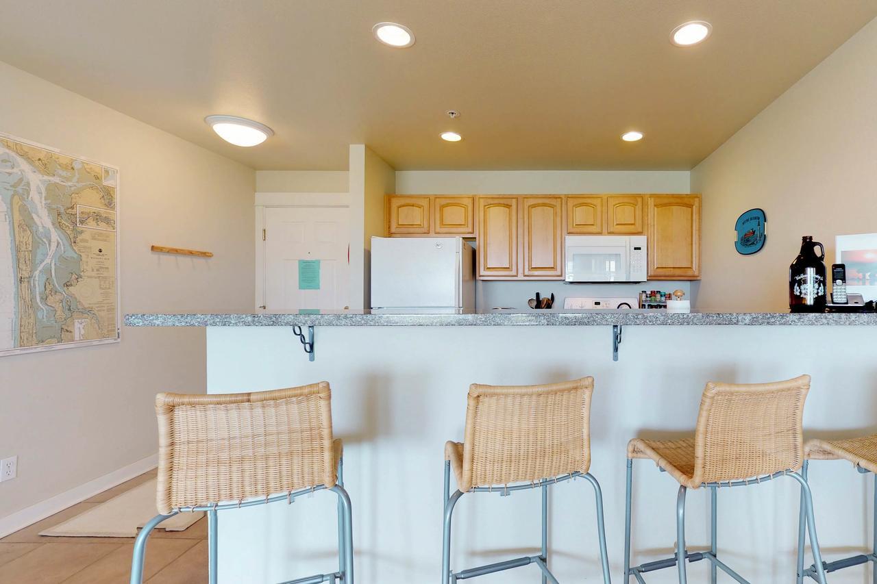 Family Beach Condo Уэстпорт Экстерьер фото