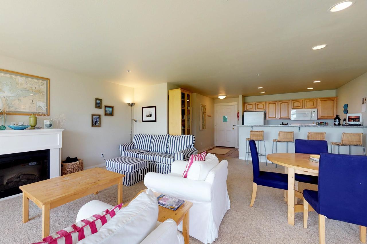 Family Beach Condo Уэстпорт Экстерьер фото
