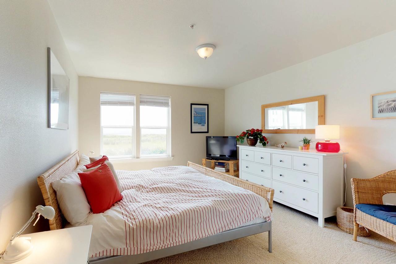 Family Beach Condo Уэстпорт Экстерьер фото